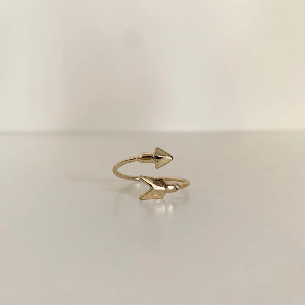 NWOT arrow wrap ring